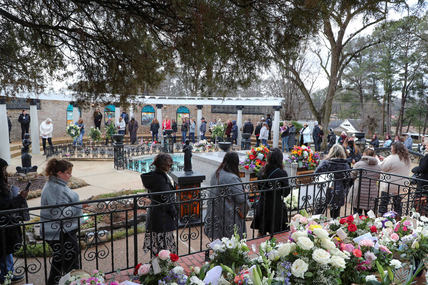 Elvis Presley | El último adiós a Lisa Marie Presley: ya descansa junto a su padre en Graceland