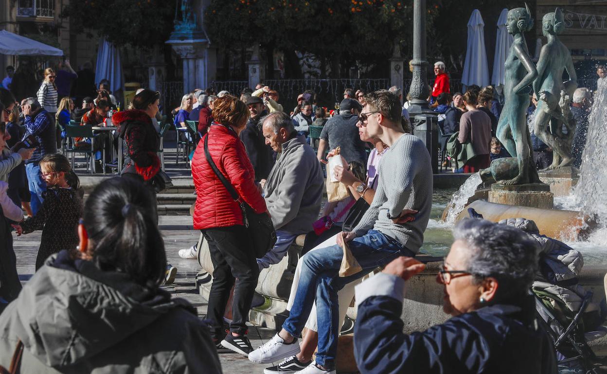 Turistas en el centro de Valencia. 