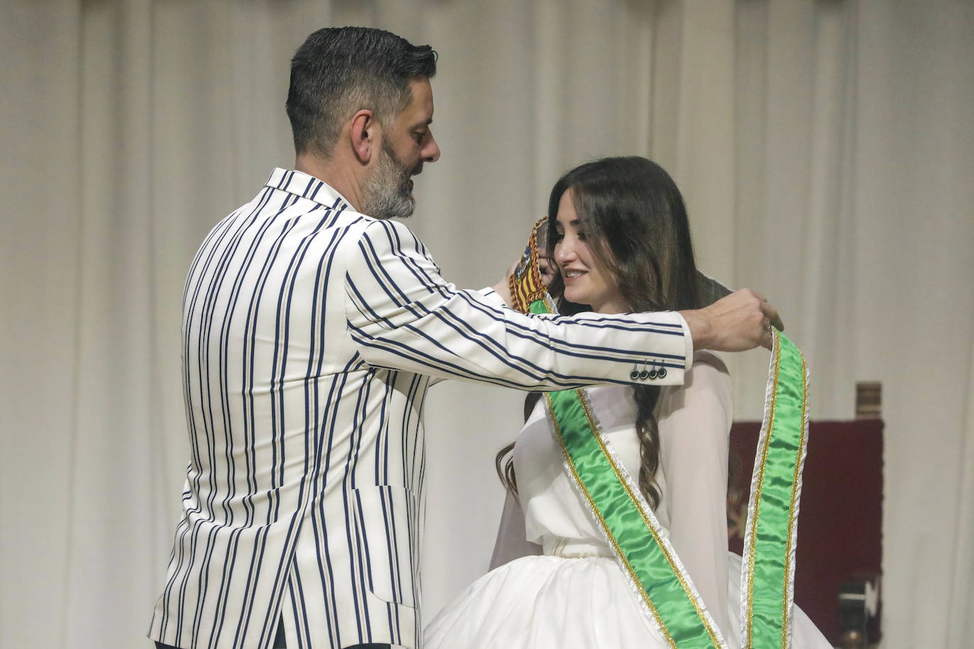 Fotos: Las falleras mayores de Valencia ensayan la exaltación