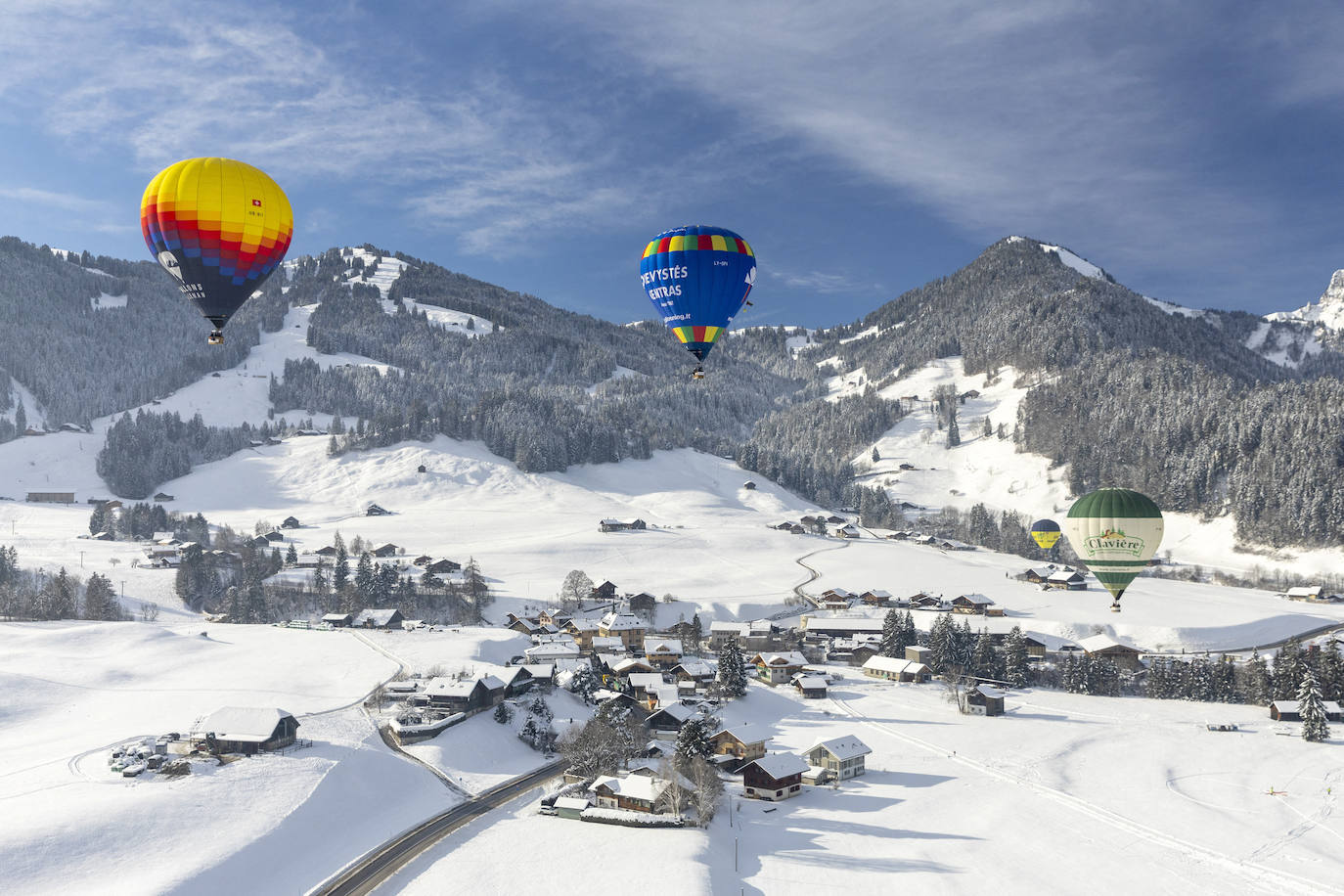 Fotos: Viaje en globo por los bellos parajes nevados de Suiza