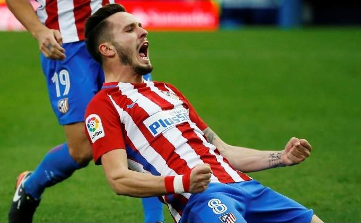 Saúl celebrando un gol con el Atlético de Madrid. 