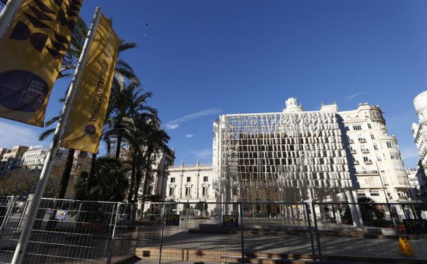 El Ayuntamiento de Valencia inicia ya el desmontaje del Ágora del Diseño