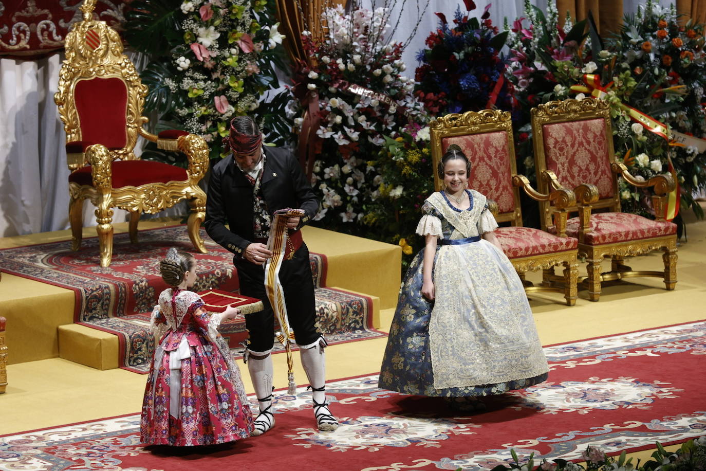 La máxima representante infantil ha lucido un espolín cuarzo ametrino