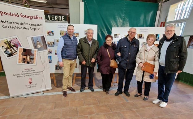 Imagen principal - La inauguración de la exposición sobre las campanas en Albal. 