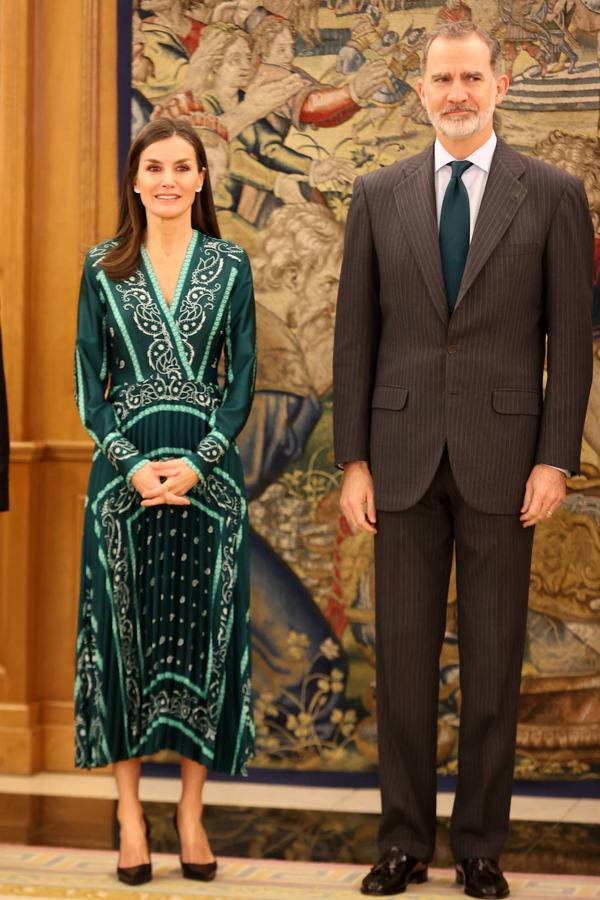Fotos: Letizia recupera su vestido verde más viral