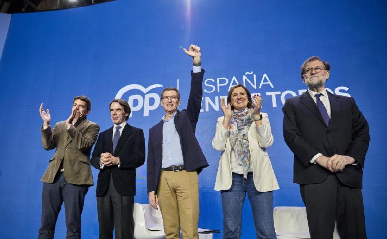 Mazón, Aznar, Feijóo, Catalá y Rajoy, en Valencia. 