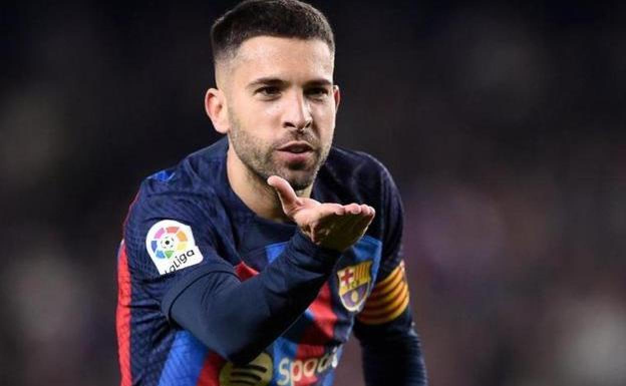 Jordi Alba celebra su gol ante el Sevilla