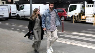 Piqué y Clara Chía vacilan a un reportero: «¿Pero qué te has tomado?»