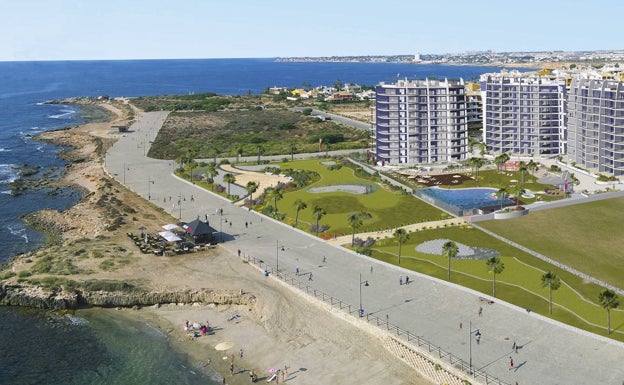 Construcciones junto al mar en Torrevieja, donde la amenaza sísmica es de los niveles más elevados de la región, con un valor de 9,5. 