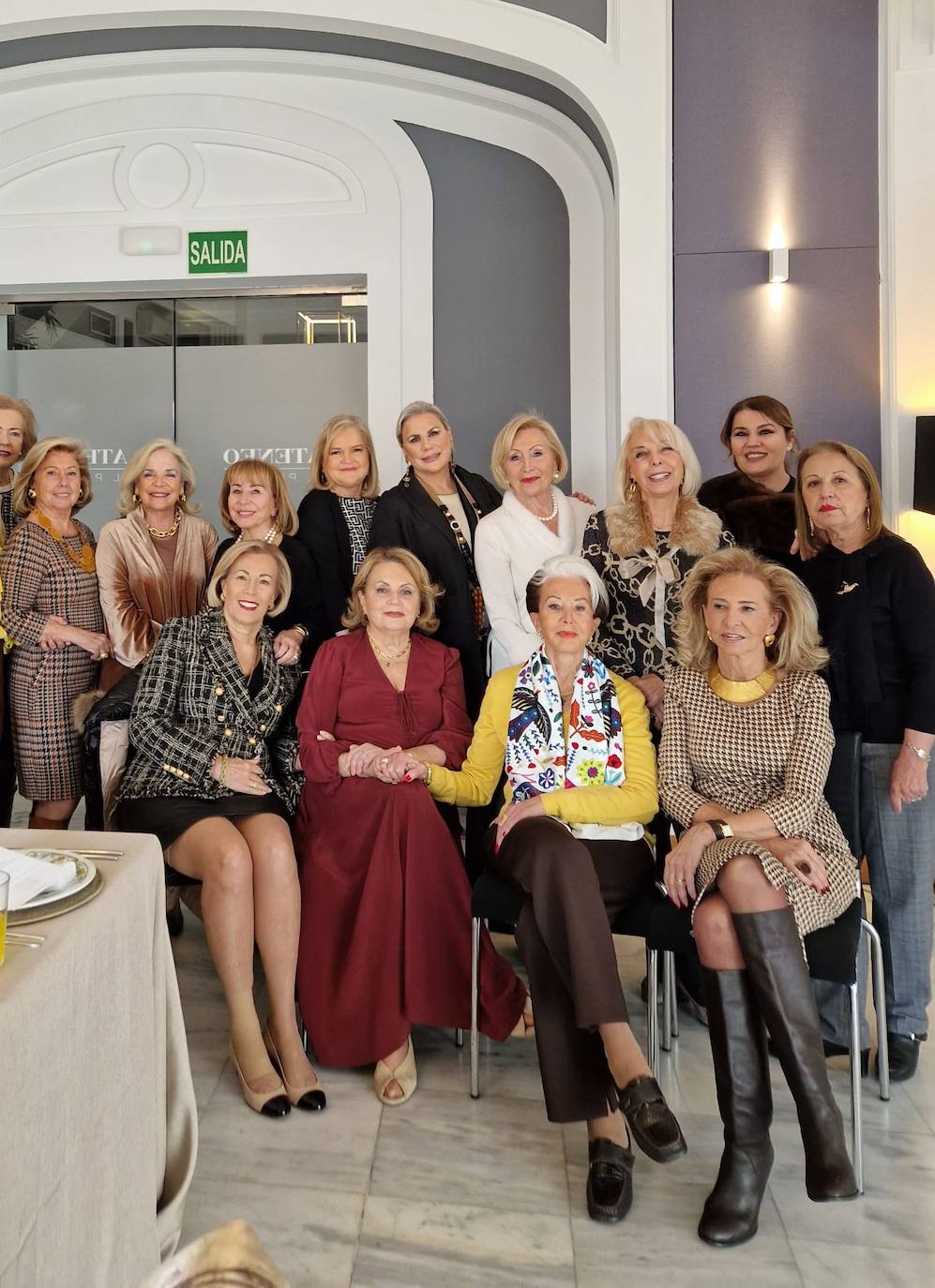 Santo de Pura Barber, en el que estaban invitadas Marisa Marín, Mayrén Beneyto, Laura Fitera, Carmen de Rosa o Nidita Guerrero.