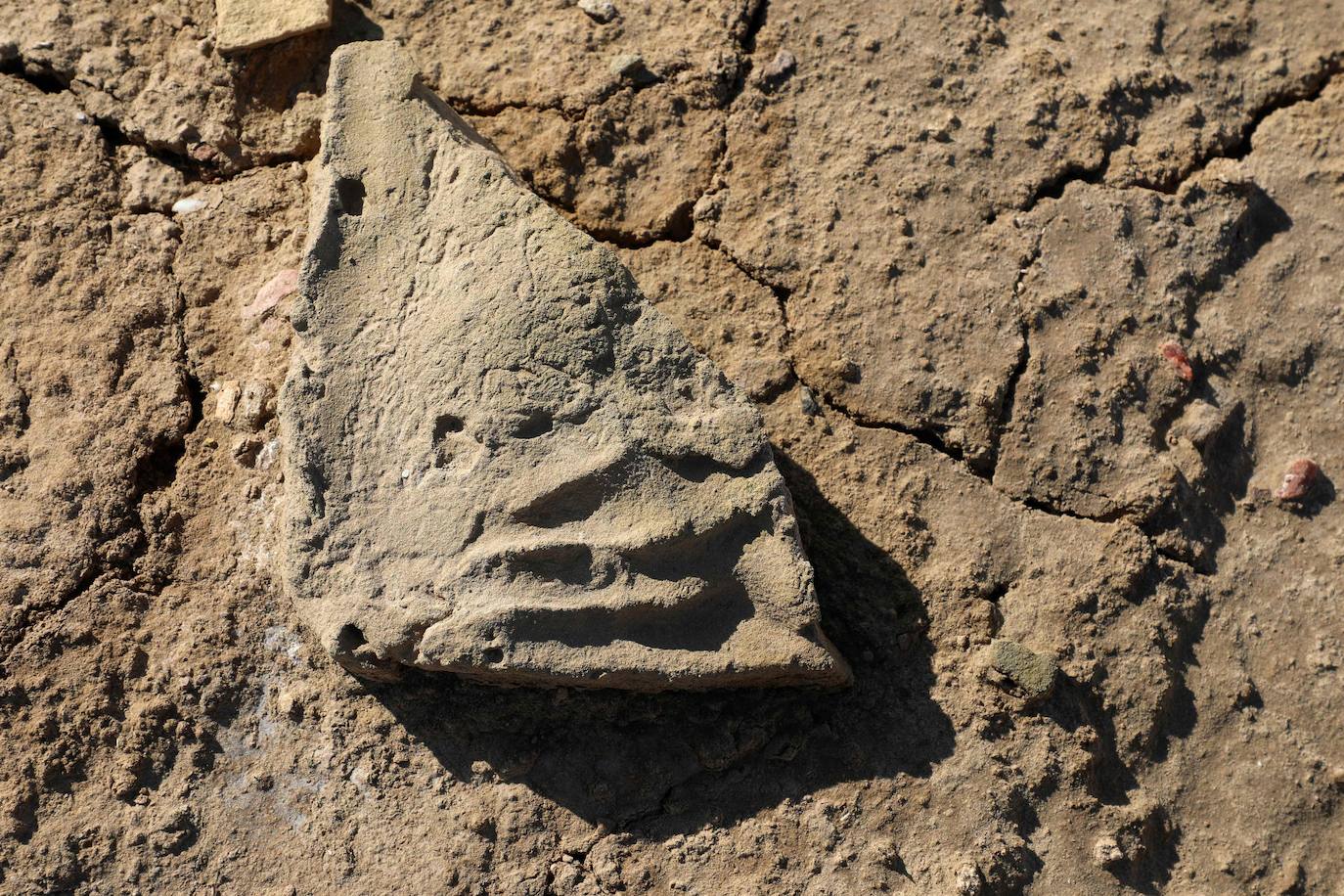 Fotos: Descubren el bar más antiguo del mundo enterrado en el desierto