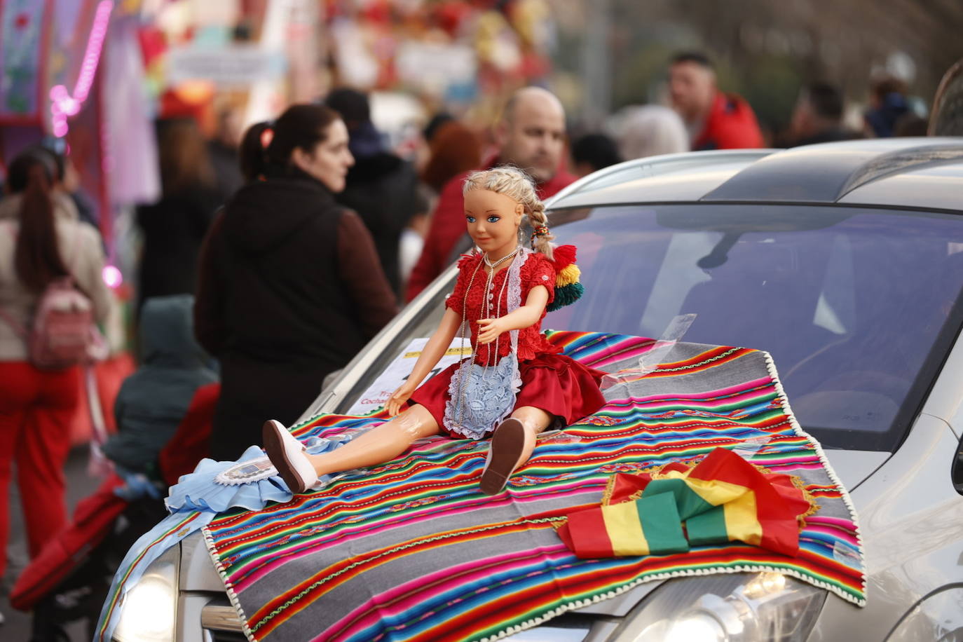 Fotos: El carnaval más multicolor llena Ruzafa