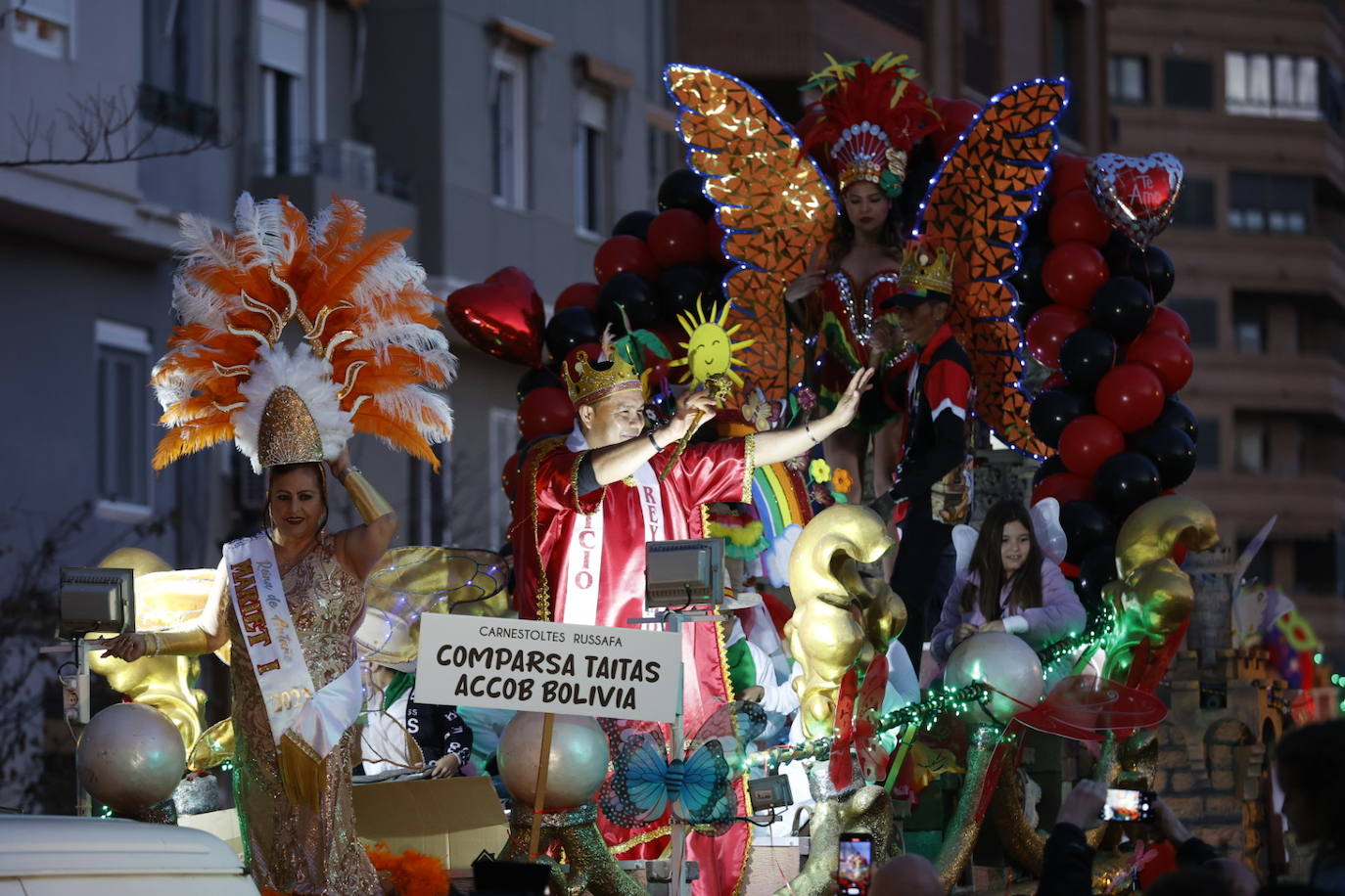 Fotos: El carnaval más multicolor llena Ruzafa