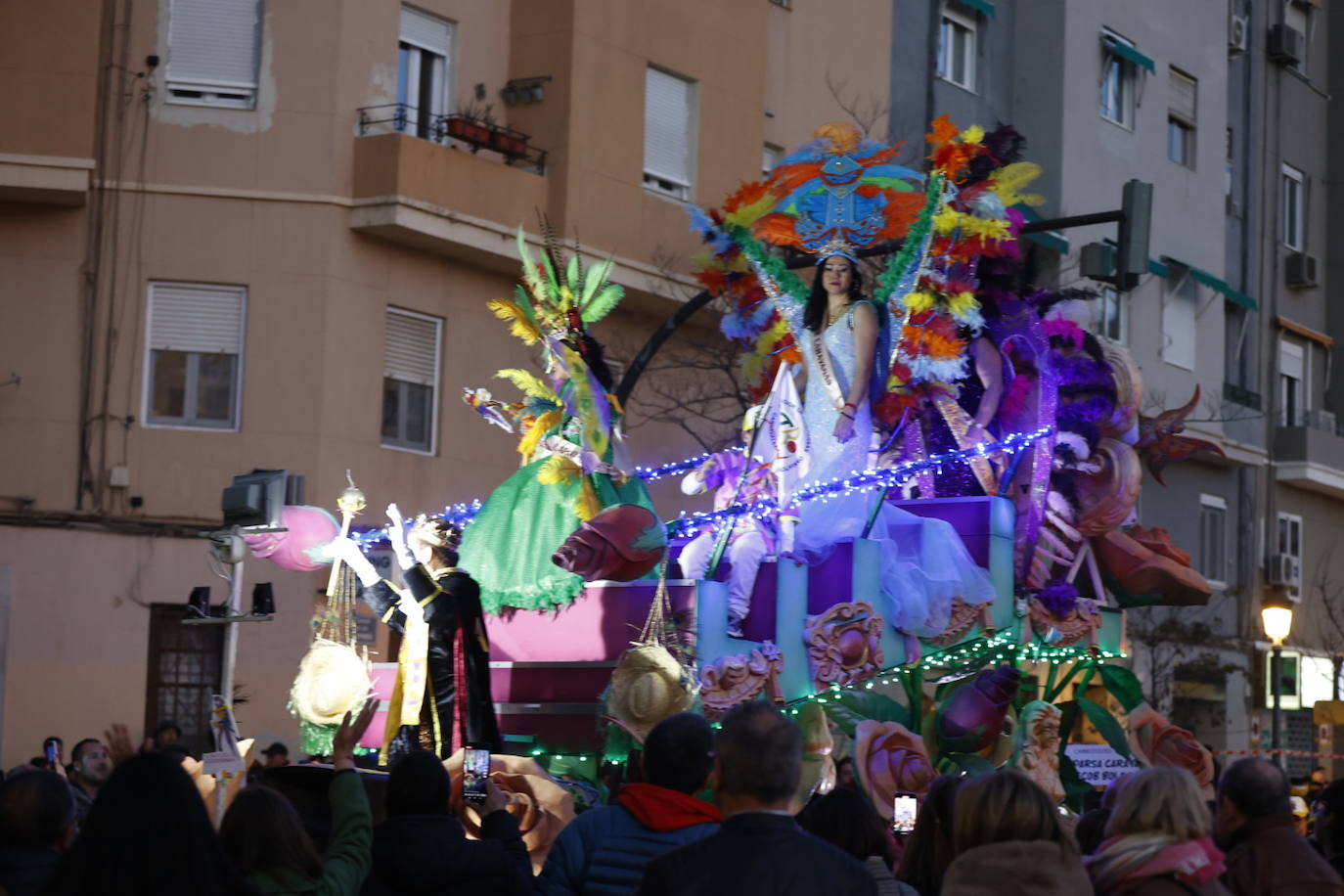 Fotos: El carnaval más multicolor llena Ruzafa