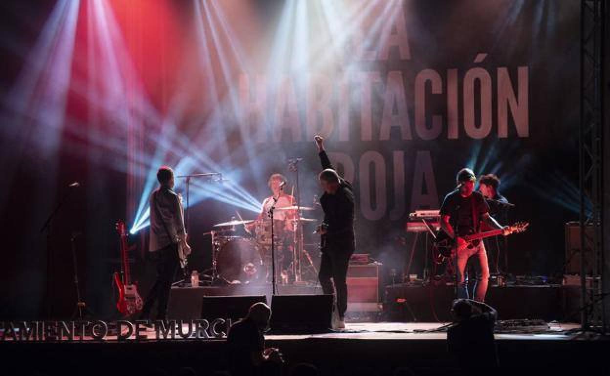 La Habitación Roja durante un concierto