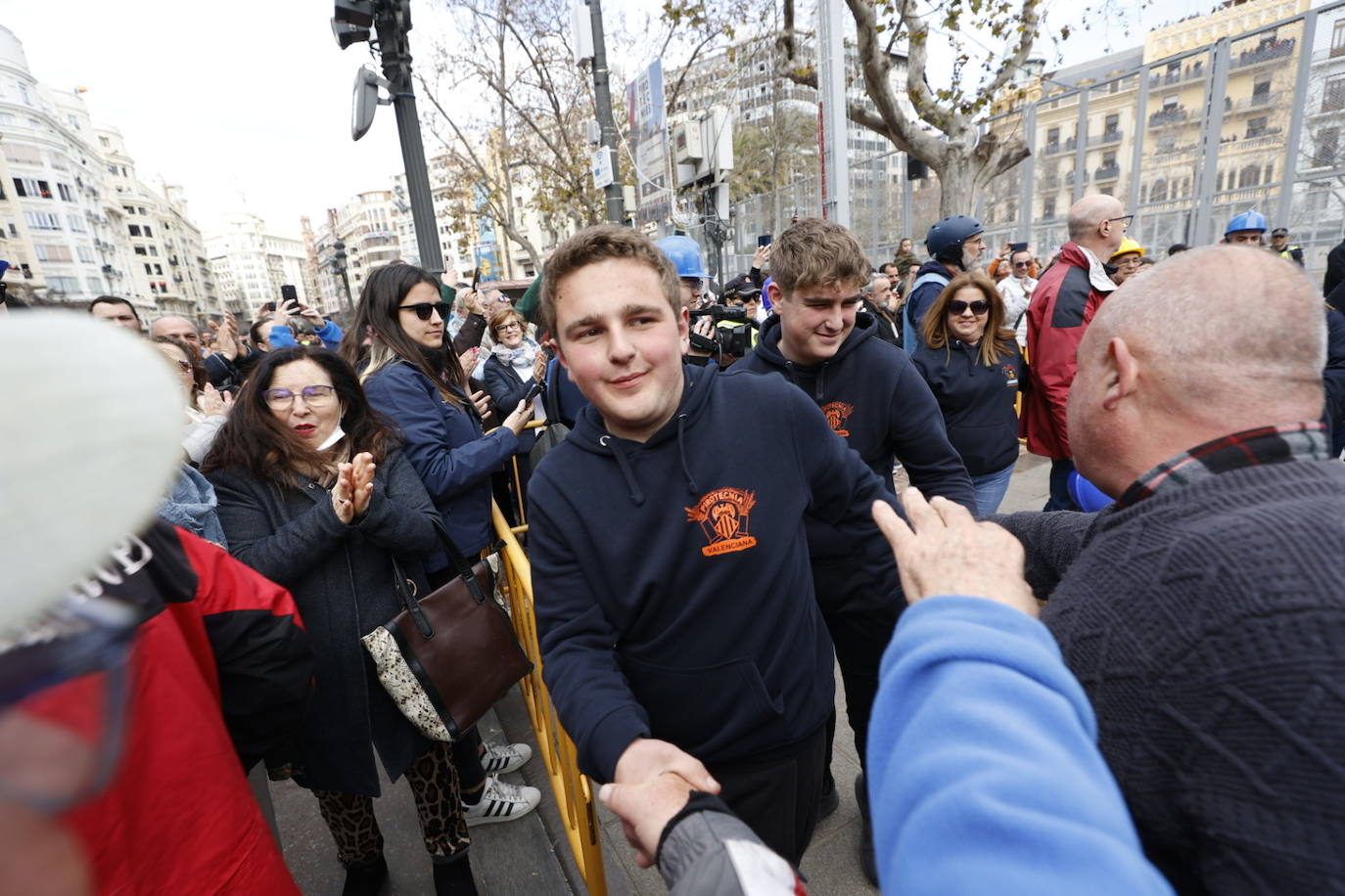 Fotos: Primera mascletà de las Fallas 2023