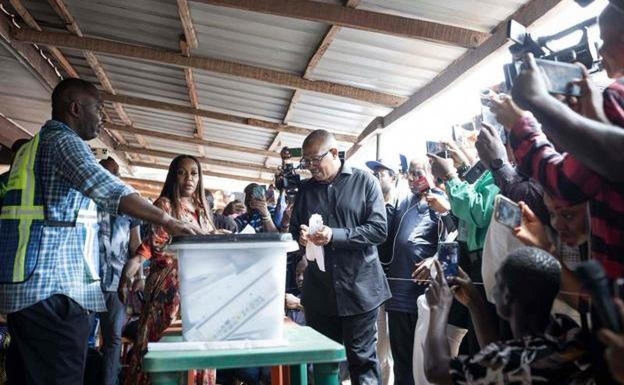 Peter Obi votando este sábado