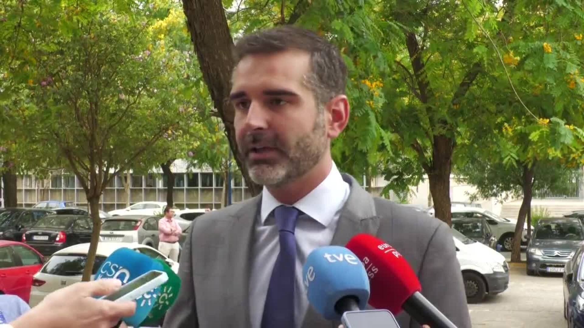 La Junta de Andalucía llama "hooligan radical" a la vicepresidenta Ribera