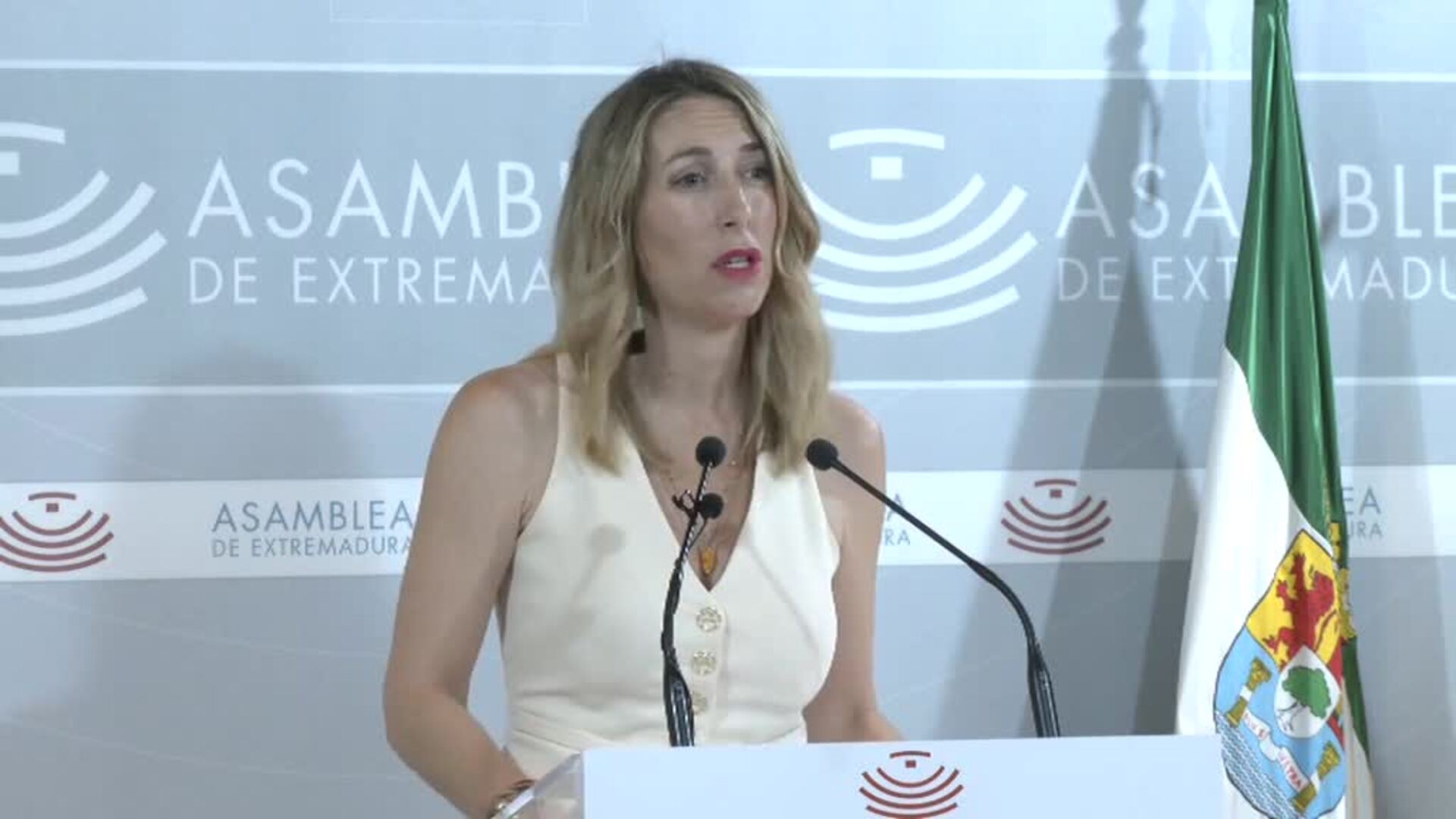 La candidata del PP en Extremadura no quiere ser presidenta "a cualquier precio" y rechaza meter a Vox en su Gobierno