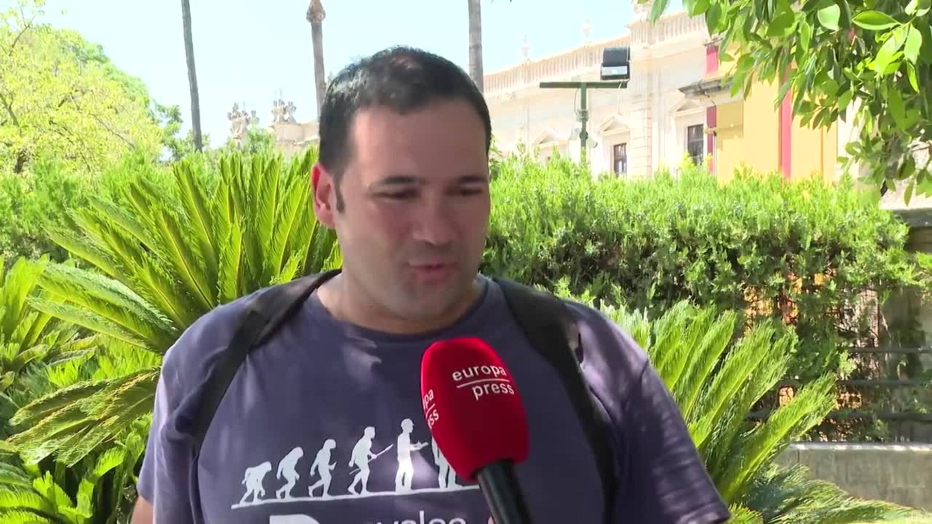 Aviso amarillo en Sevilla por altas temperaturas: "Cada año se hace más pesado"