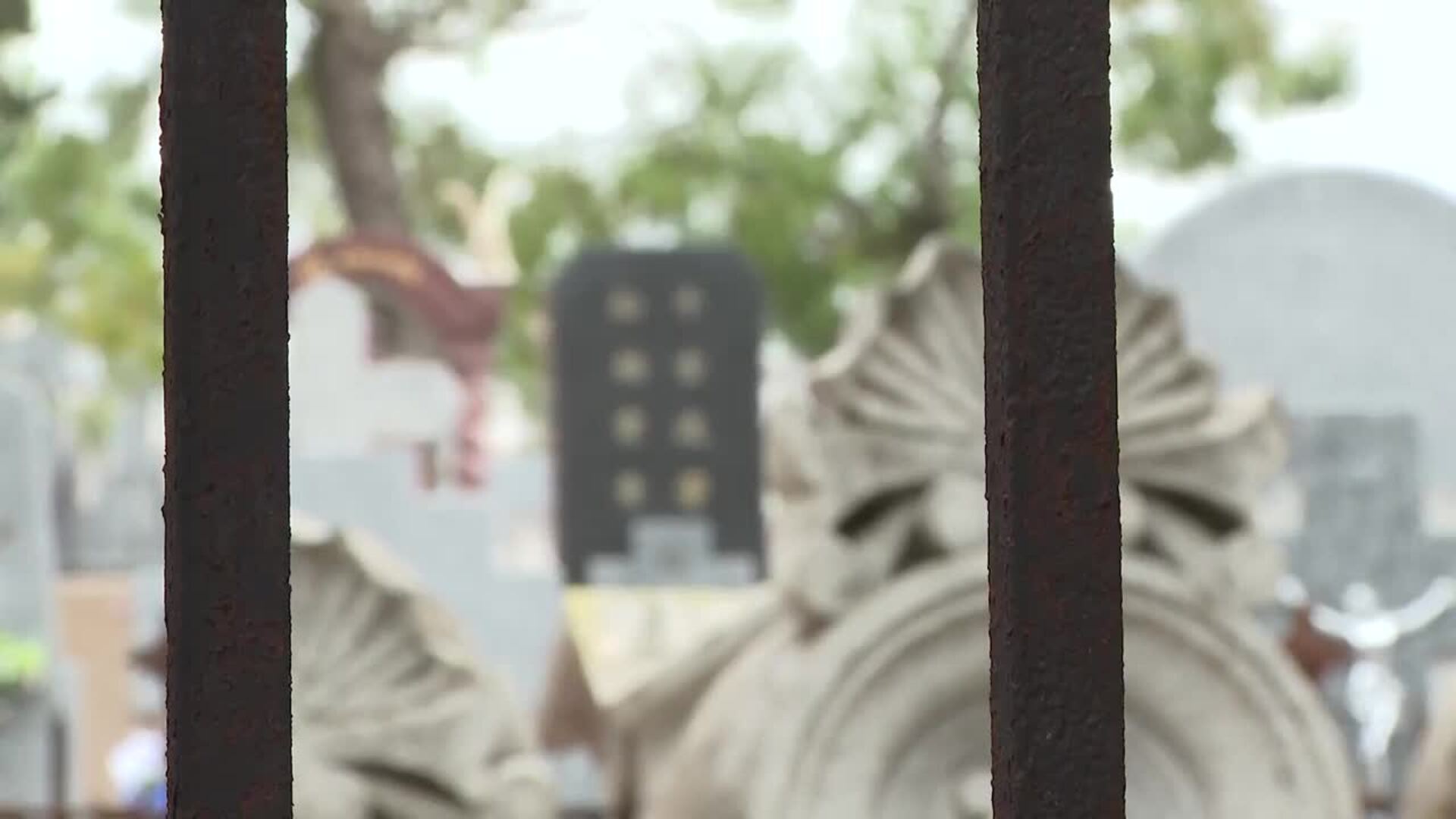 El arte funerario está "en auge" en España: "Estamos rompiendo el tabú sobre la muerte"