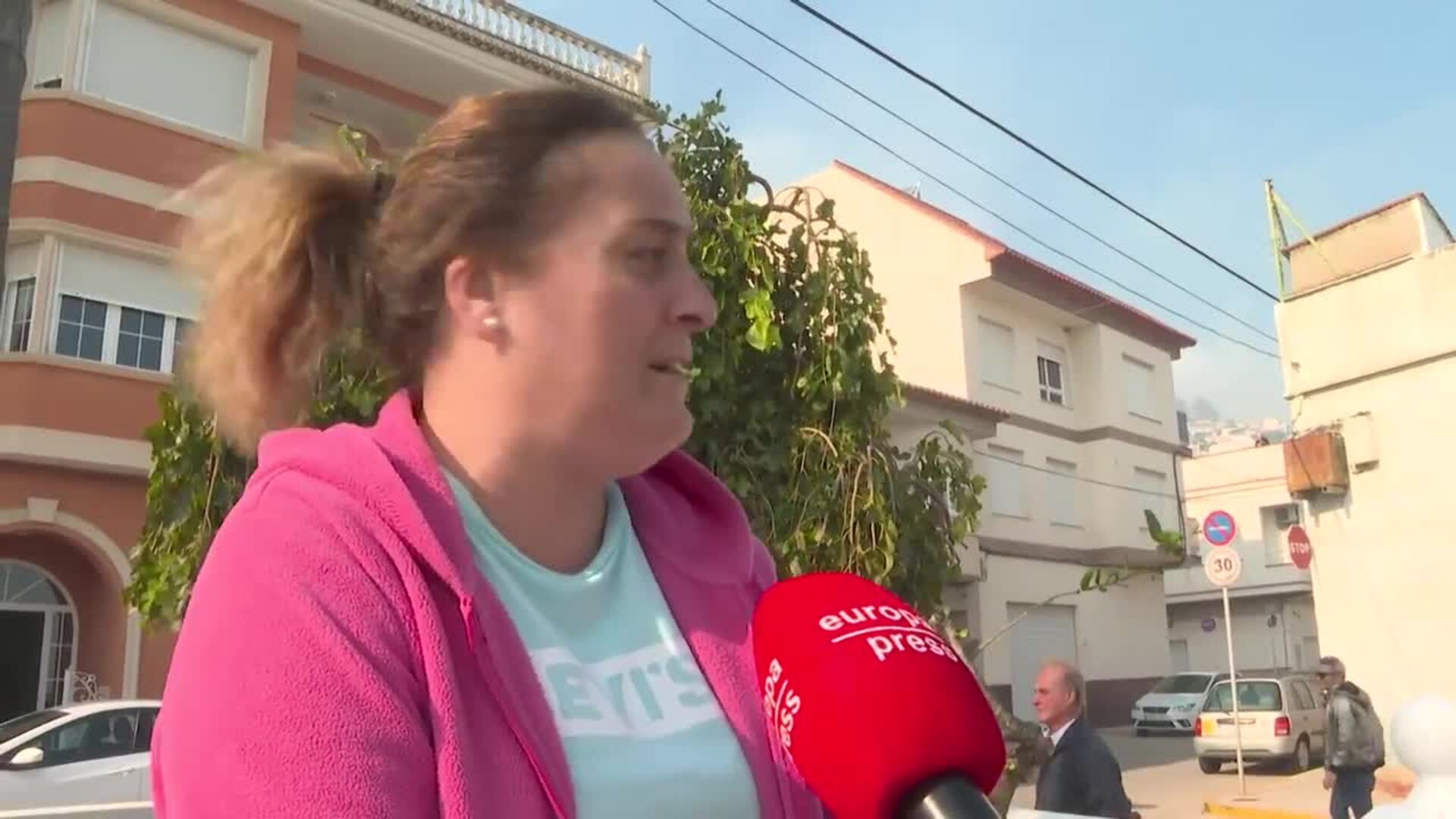 Más de 800 evacuados en el incendio de Montitxelvo, Valencia