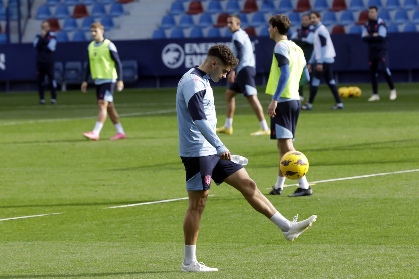 Fotos del entrenamiento de puertas abiertas del Levante