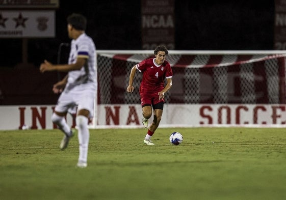 Hugo jugando en la liga universitaria estadounidense.