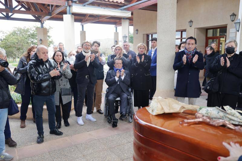 El funeral de Paco Arévalo, en imágenes