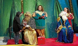 Los Reyes Magos reciben a los niños vulnerables.