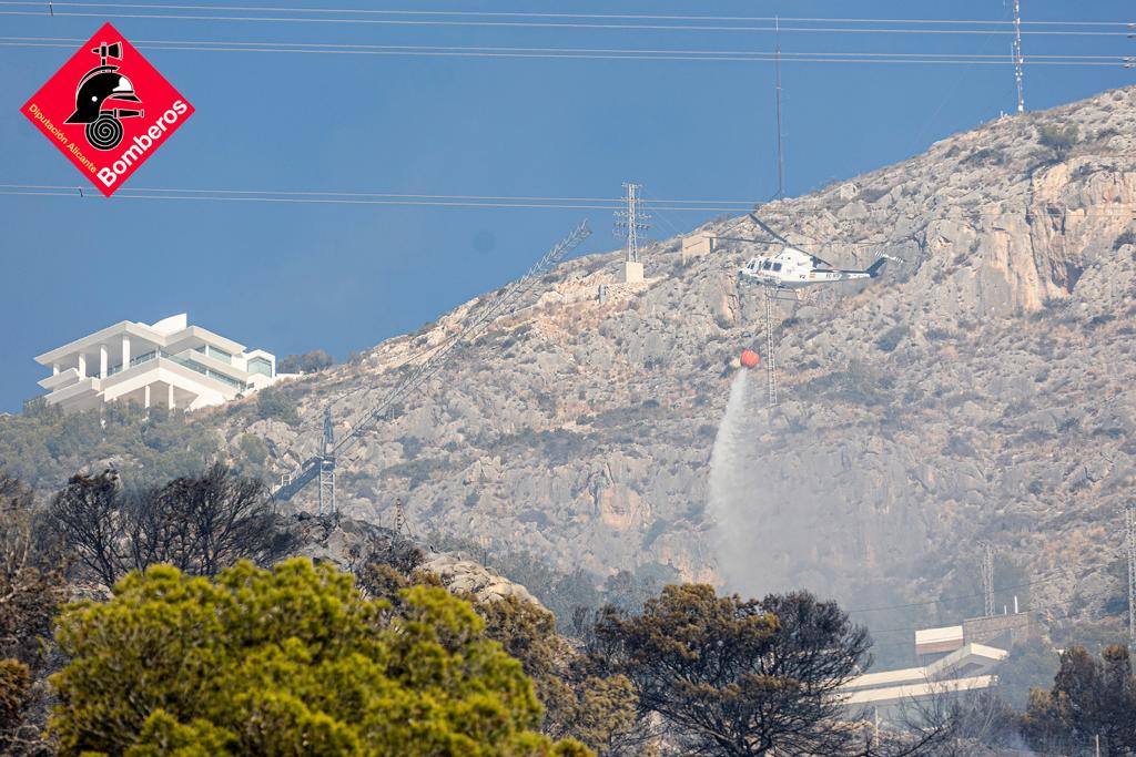 Fotos del incendio forestal en Altea