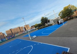 Campos de baloncesto recién pintados.