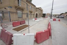 Obras de construcción del carril bici entre Serrería y la avenida del Cabanyal.