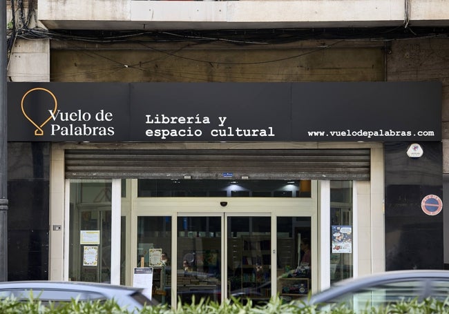 Librería en la Avenida de Giorgeta.