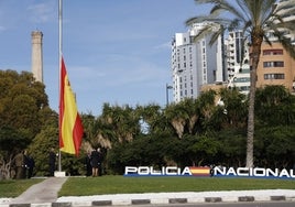 Acto de izado de bandera celebrado hoy en Valencia.