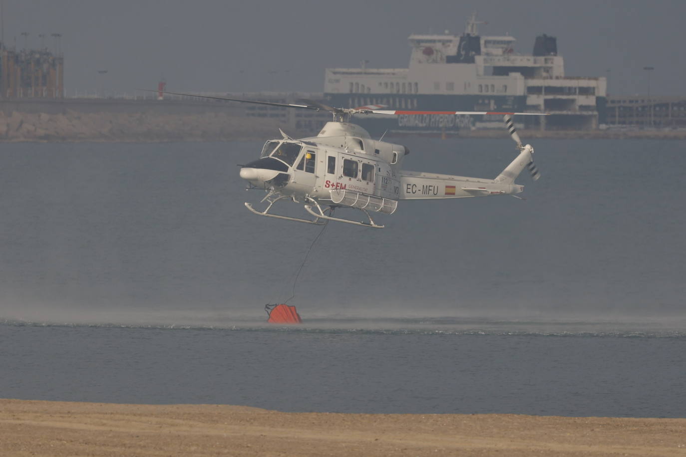 Incendio entre el Saler y Pinedo