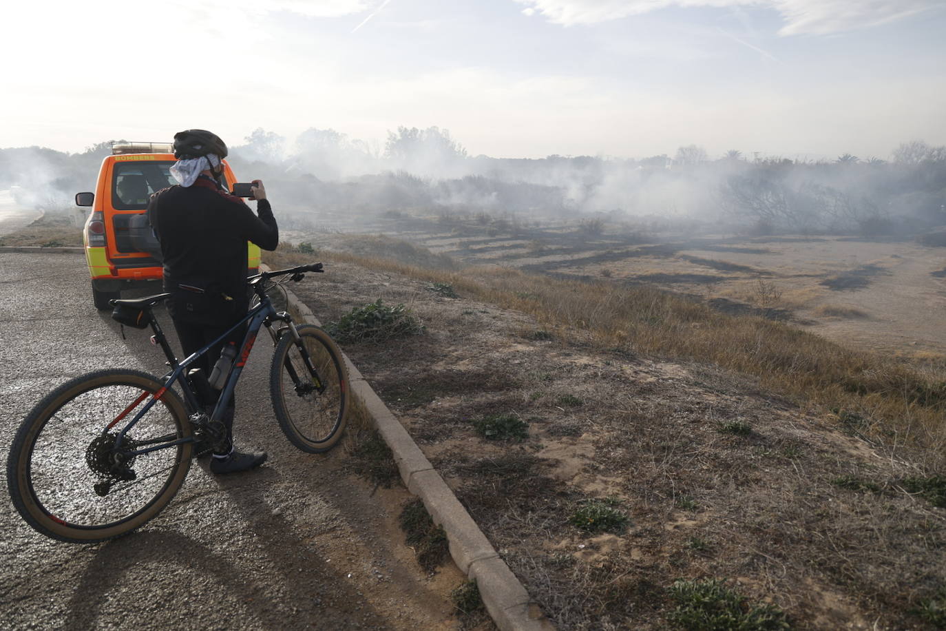 Incendio entre el Saler y Pinedo