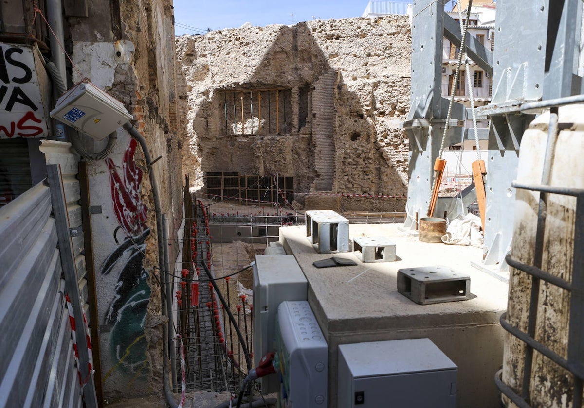 Trabajos que se iniciaron para recuperar la muralla islámica de Valencia.