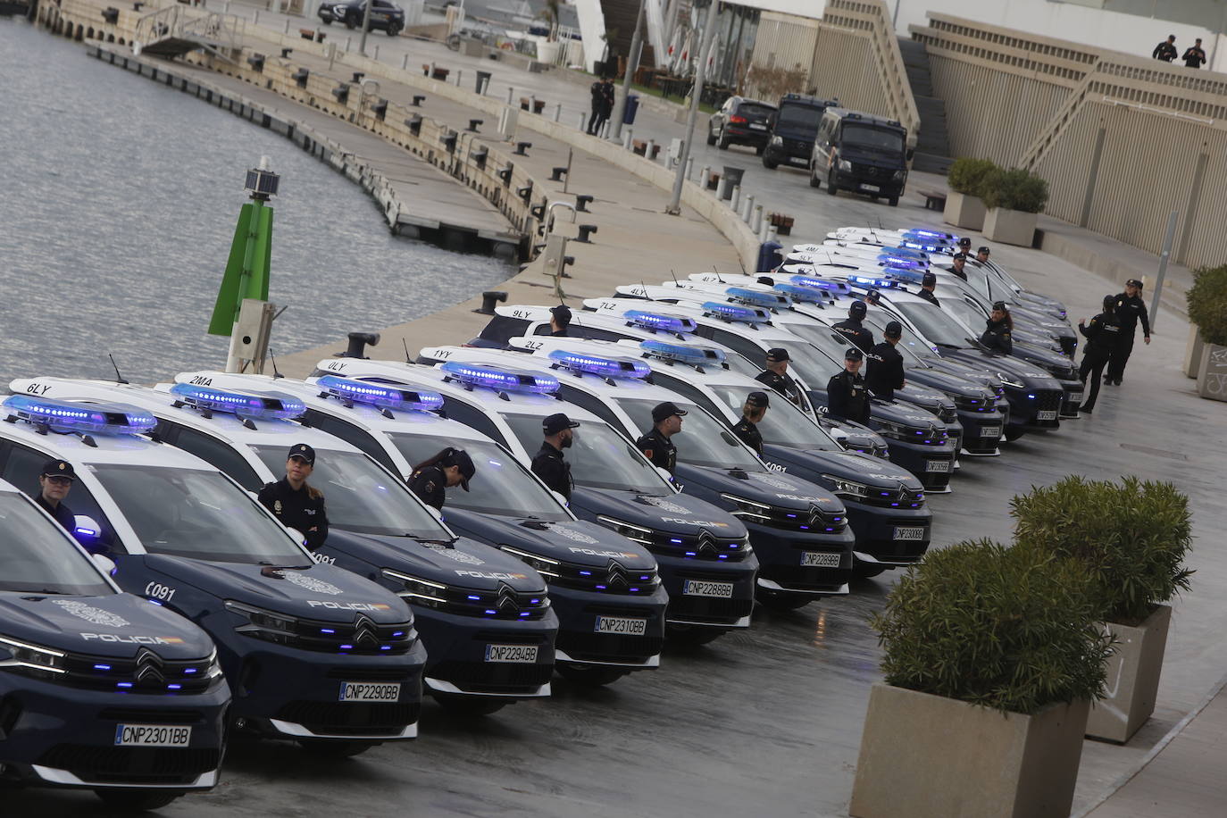 Así son los nuevos coches de la Policía Nacional de Valencia