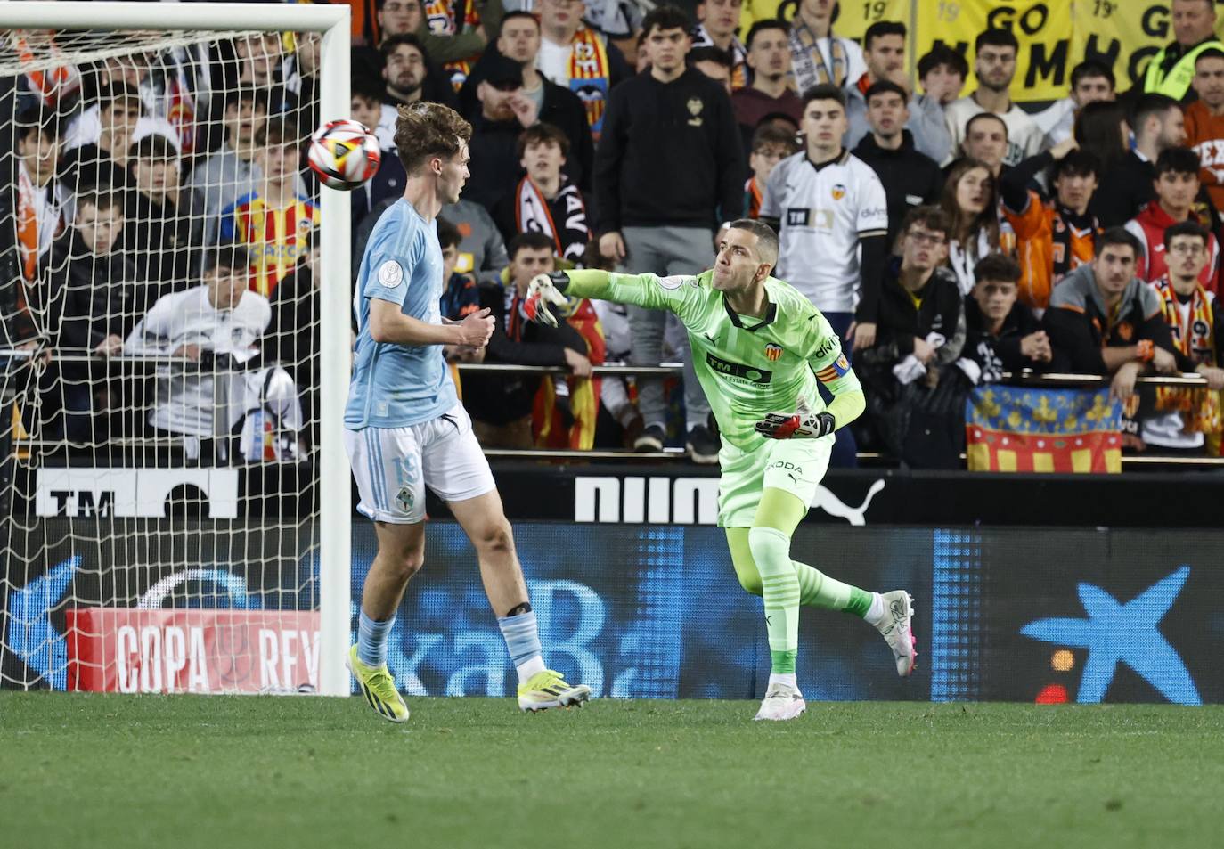 Las mejores imágenes del Valencia CF - RC Celta de Copa del Rey