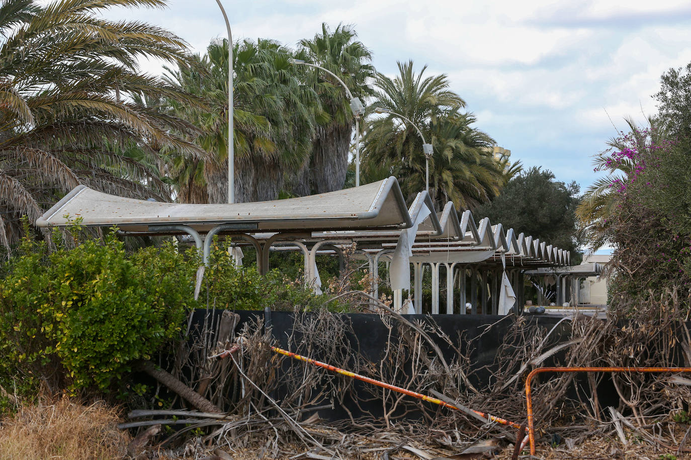 El hotel Sidi Saler, atrapado en el tiempo