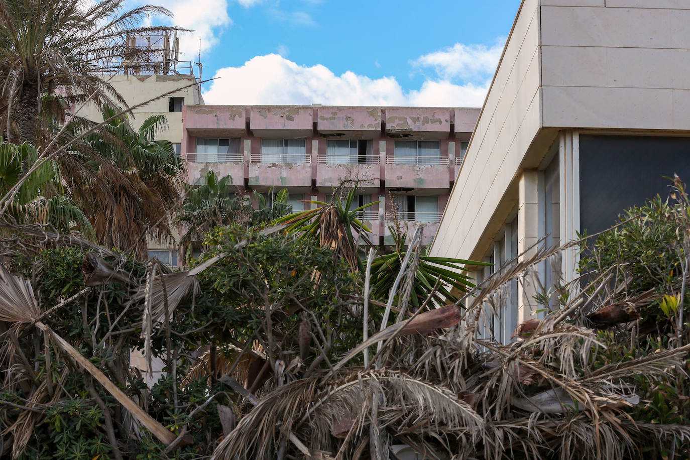 El hotel Sidi Saler, atrapado en el tiempo