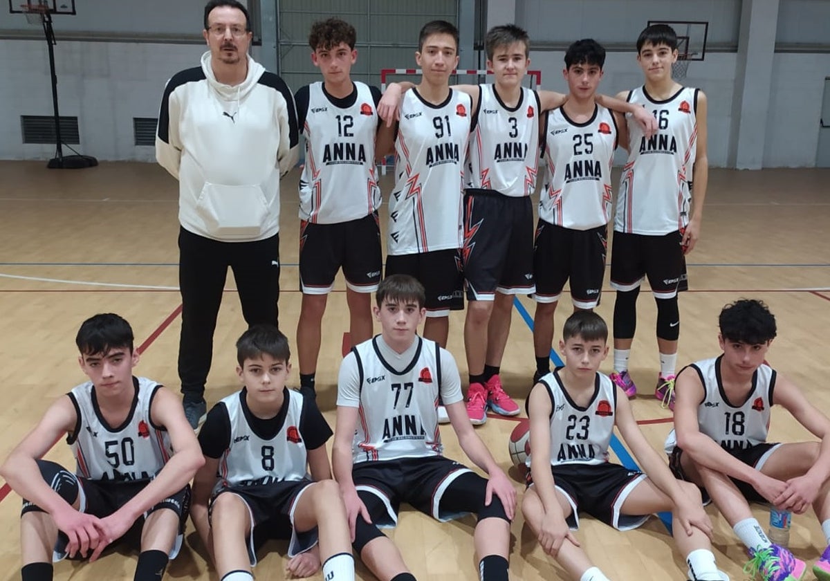 Equipo cadete del Club Baloncesto Anna.