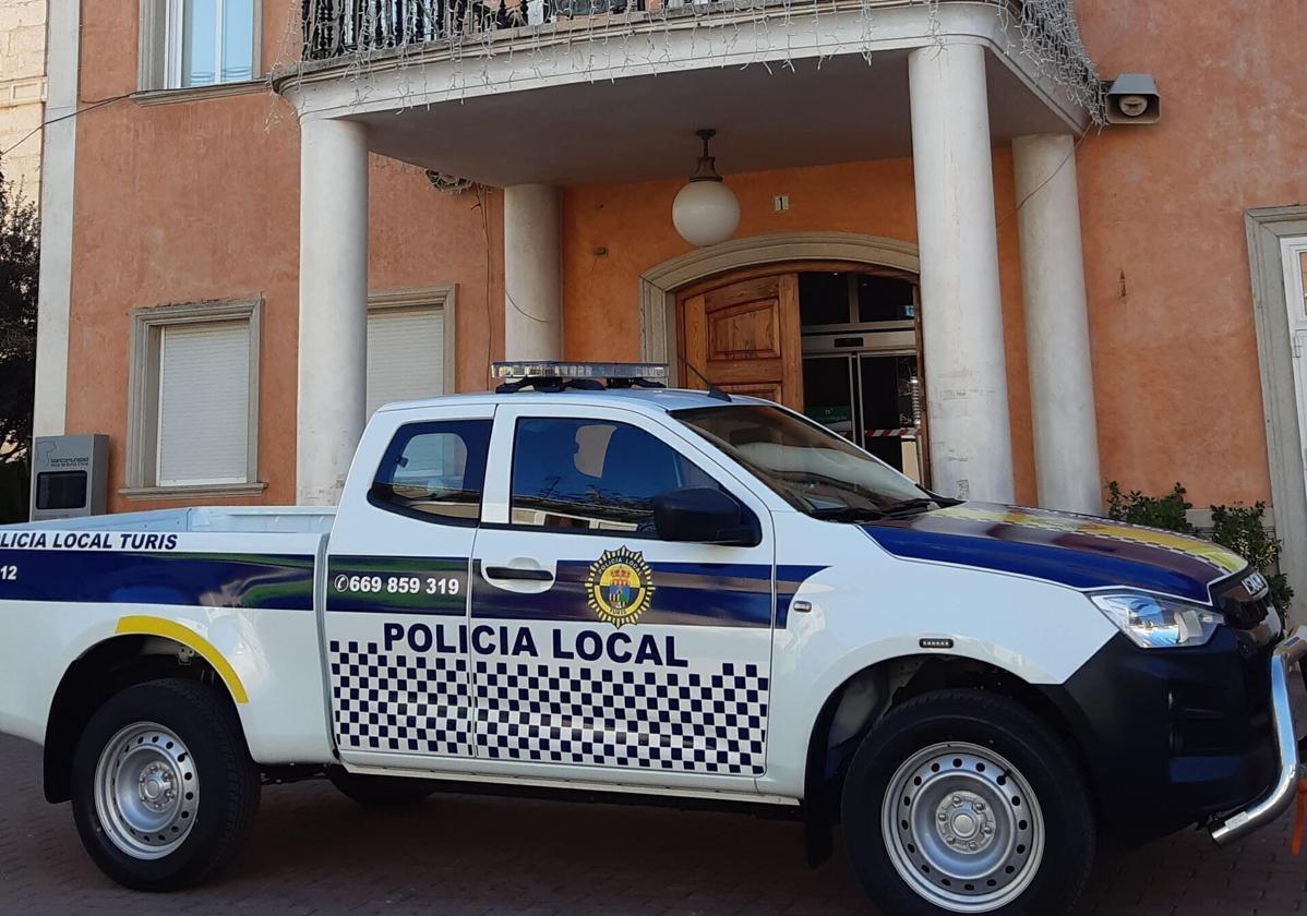 Vehículo de la Policía Local de Turís.