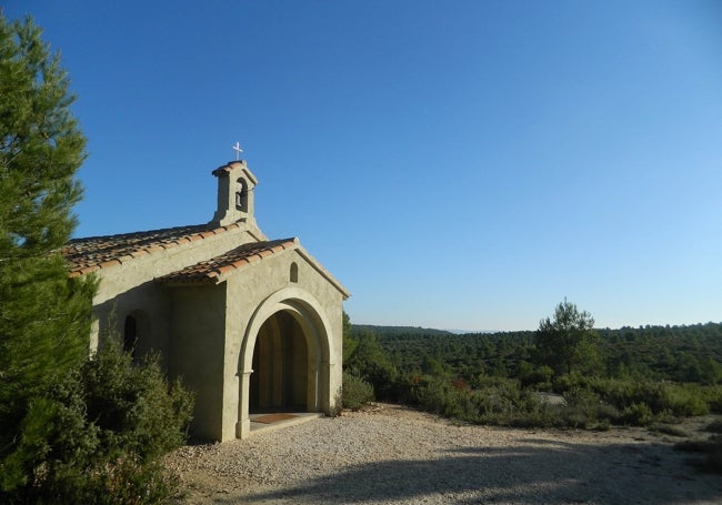 Imagen exterior de la capilla.