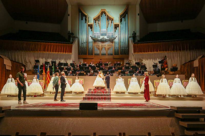 Ensayo de la exaltación de las falleras mayores de Valencia