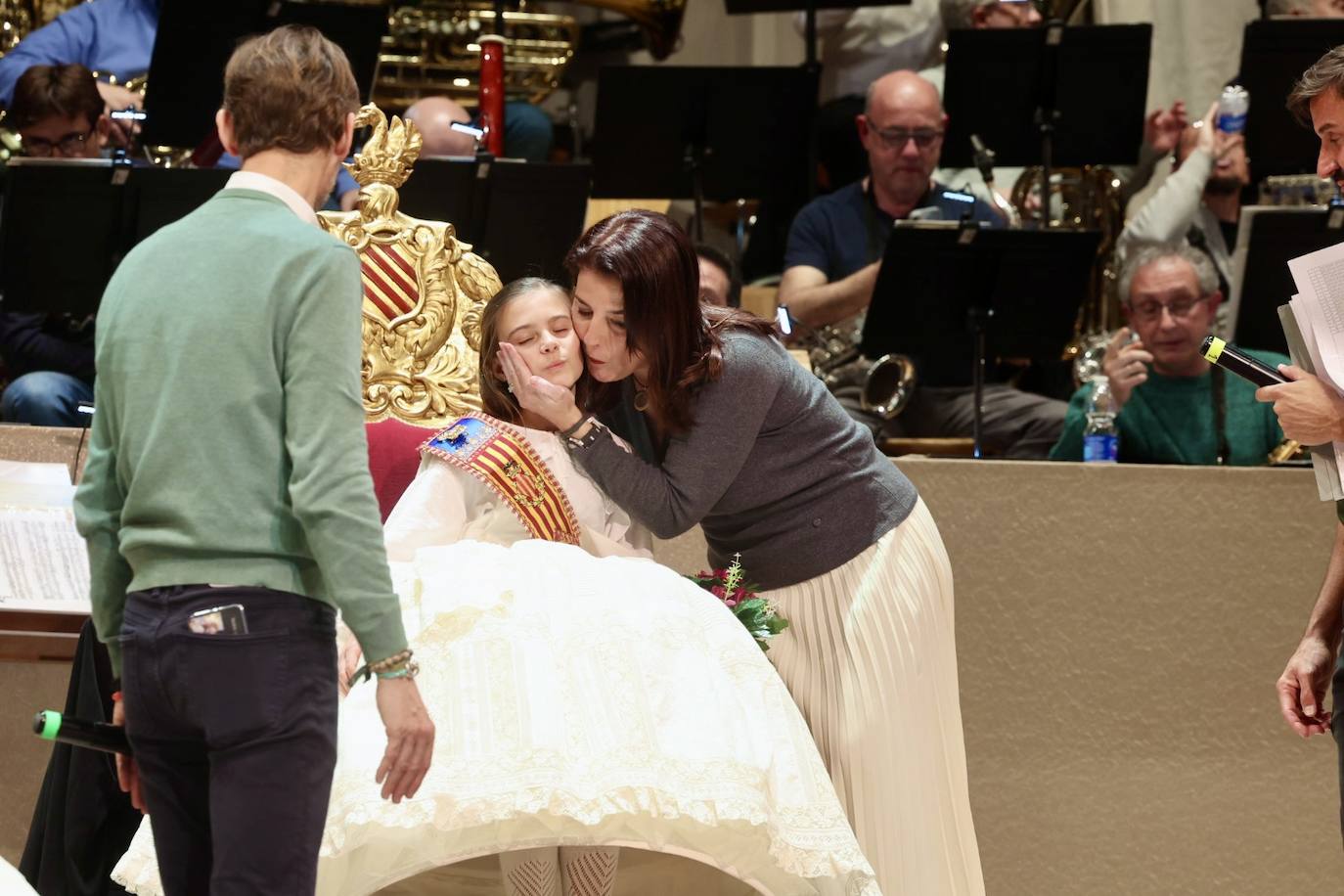 Ensayo de la exaltación de las falleras mayores de Valencia