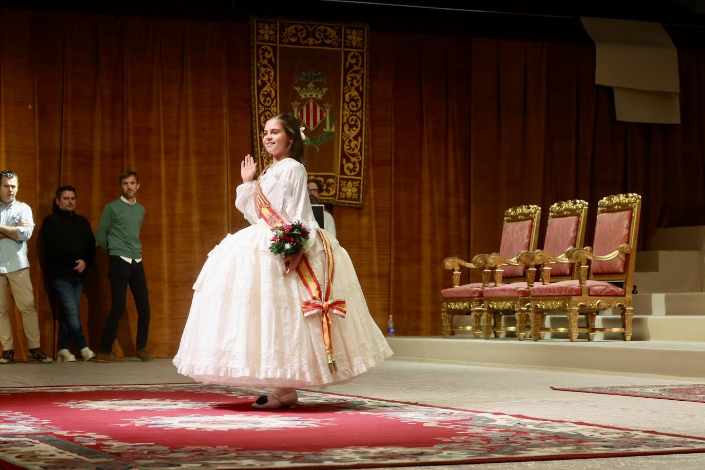 Ensayo de la exaltación de las falleras mayores de Valencia