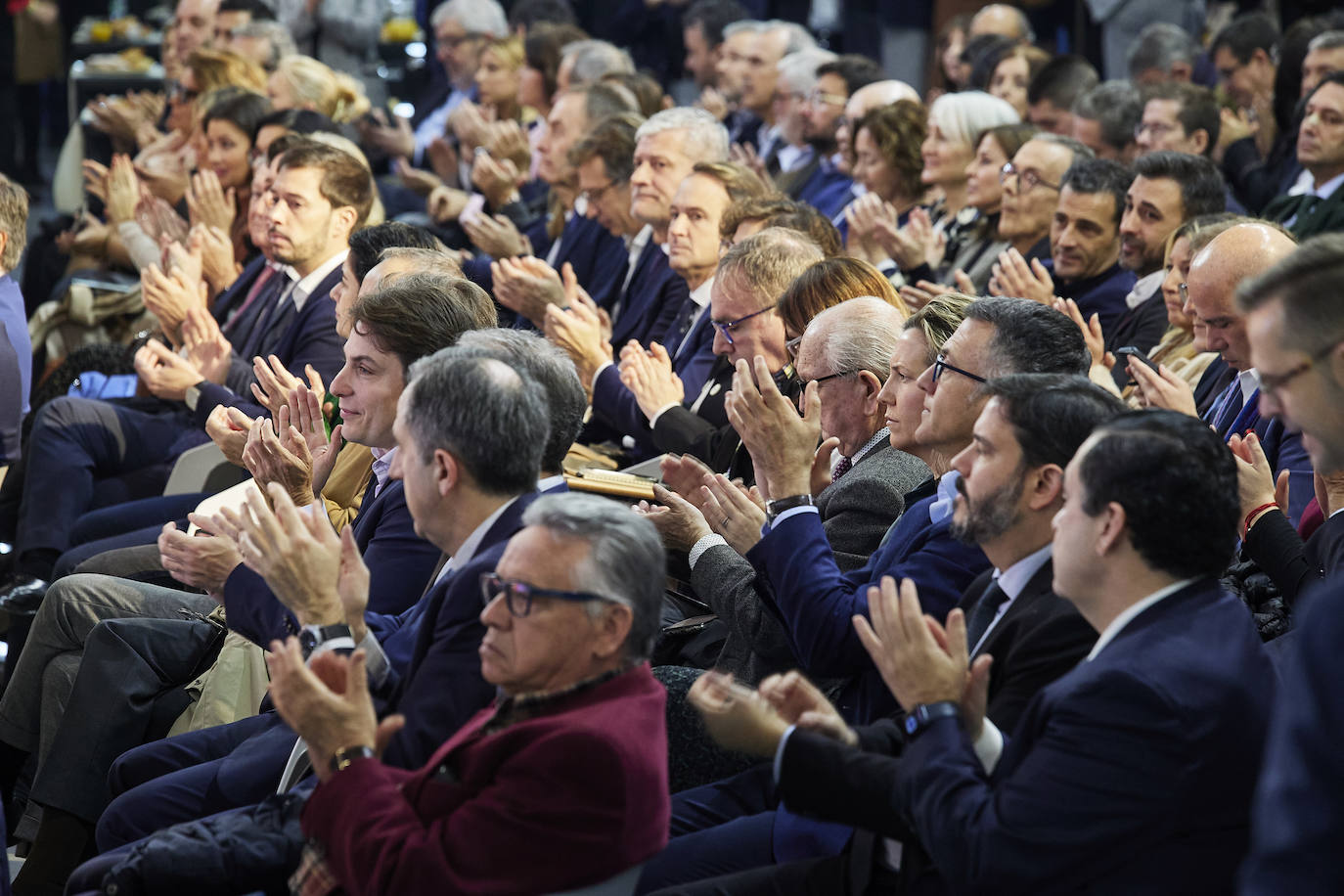 Fotos: la sociedad y los empresarios valencianos se vuelcan con la iniciativa &#039;Somos más&#039; de LAS PROVINCIAS