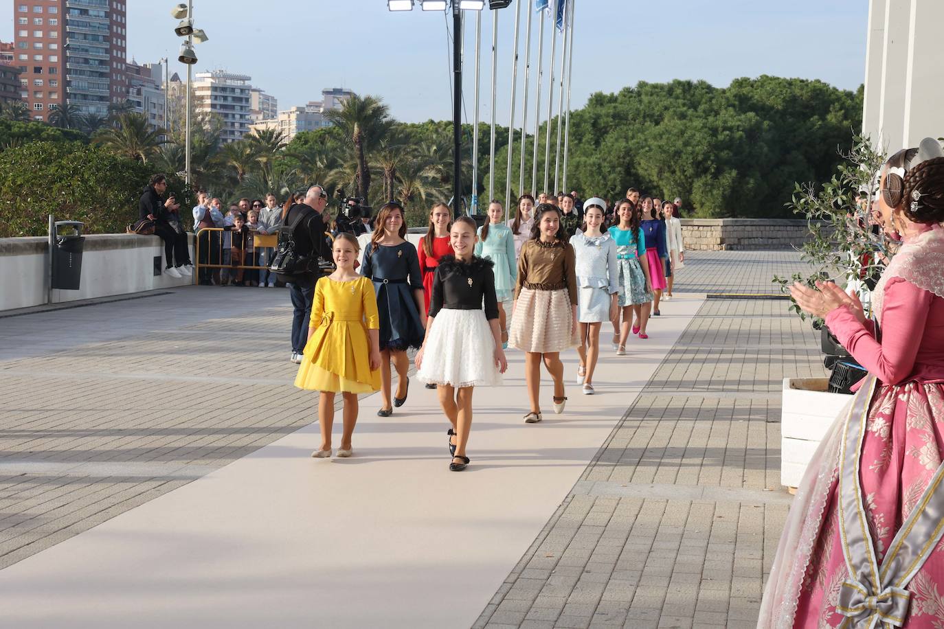 La exaltación de Marina García, fallera mayor infantil de Valencia 2024, en imágenes